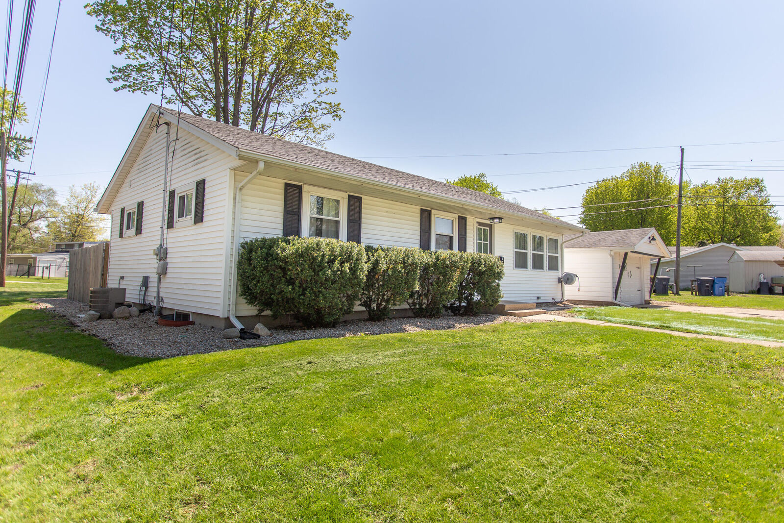 Property Photo:  406 Bolka Avenue  IN 46360 