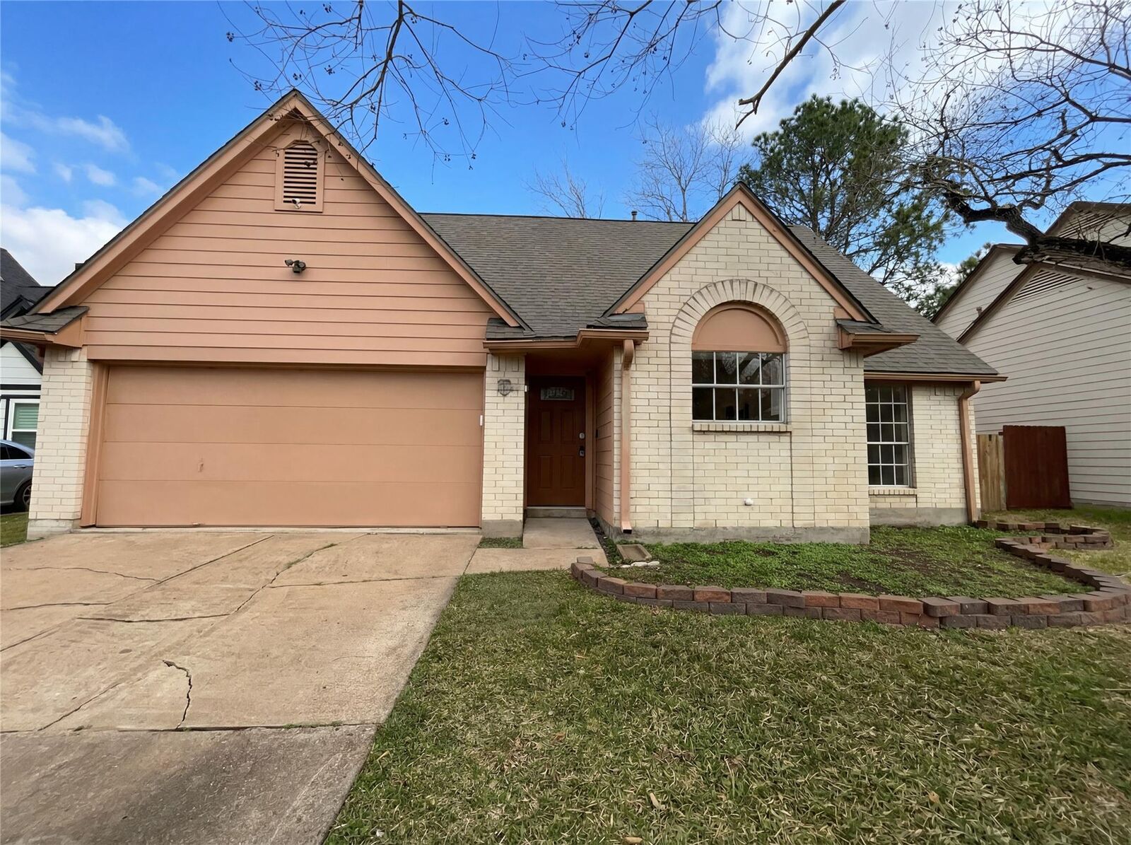 Property Photo:  1606 Blue Heather Lane  TX 77545 