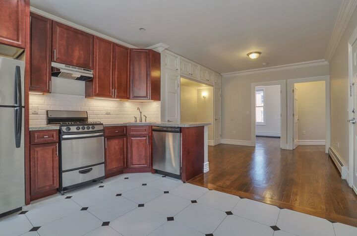 Property Photo:  603 Bloomfield St 3  NJ 07030 
