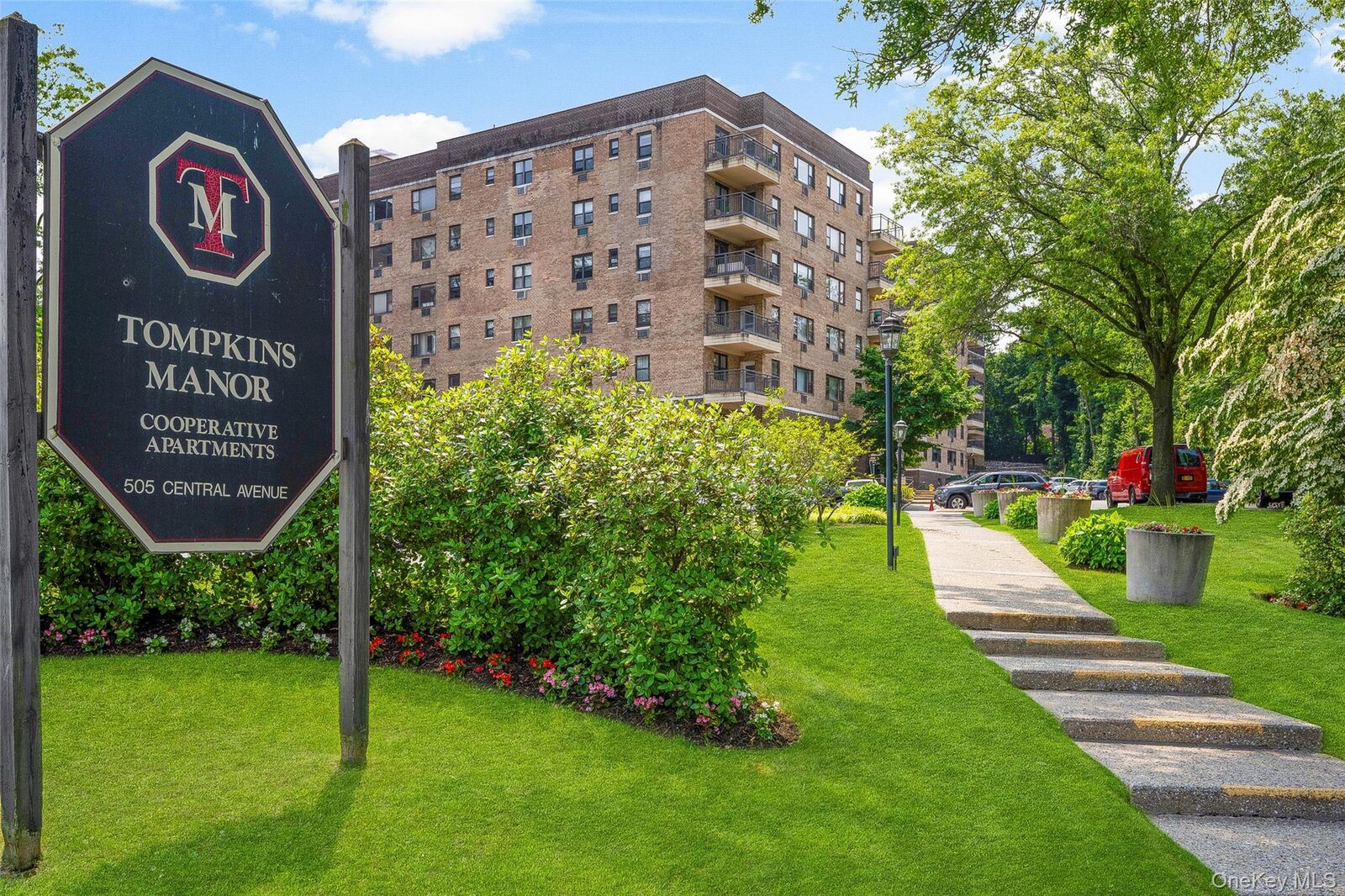 Property Photo: 505 Central Avenue 609 NY 10606