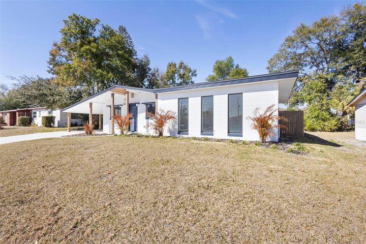 Property Photo:  3321 Mahalia Place  FL 32805 