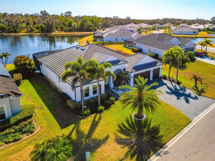 Property Photo:  16007 39th Glen E  FL 34219 