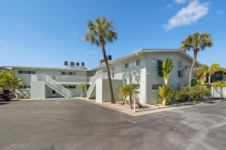 Property Photo: 2566 Gary Circle 2 FL 34698