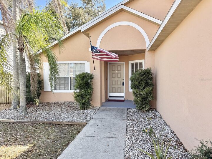 Property Photo:  10233 Allenwood Drive  FL 33569 