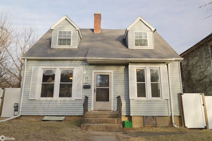 Property Photo: 204 Marietta Street IA 52601