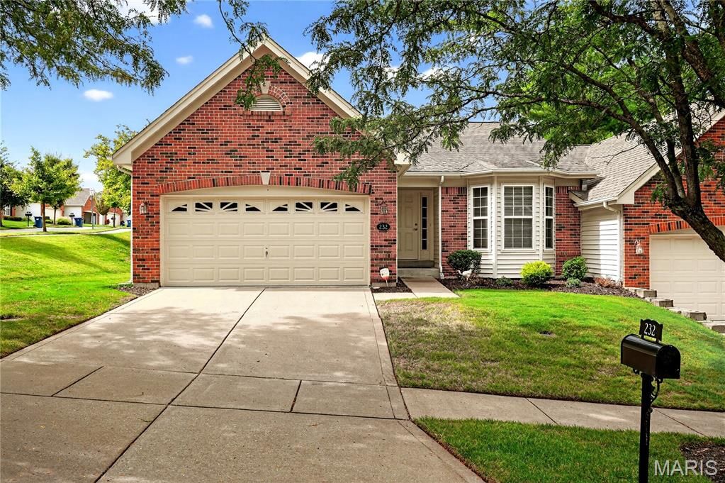 Property Photo:  232 Cordovan Commons Parkway  MO 63017 
