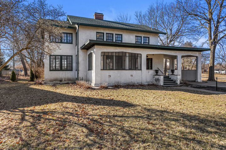 Property Photo:  1124 N State Street  IL 61856 