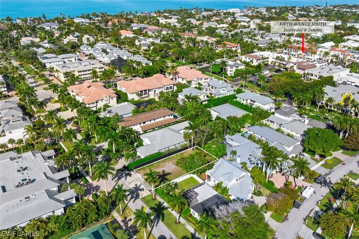 Property Photo: 395 7th Avenue S FL 34102