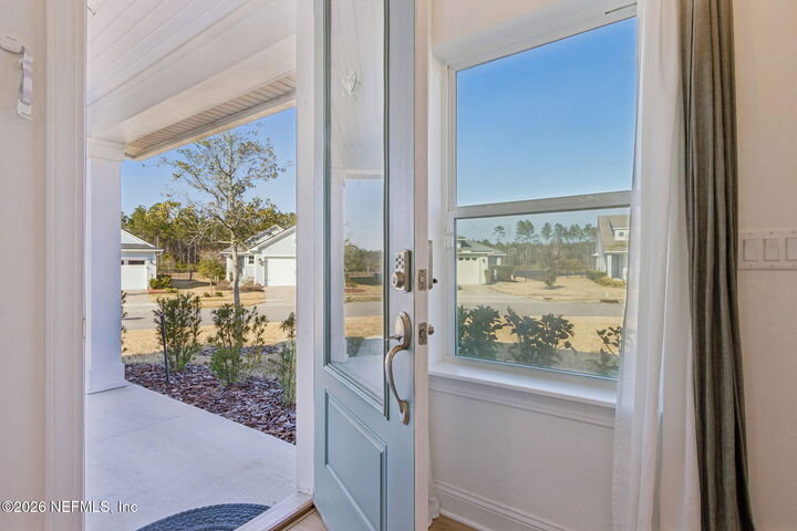 Property Photo:  290 Creekmore Drive  FL 32092 