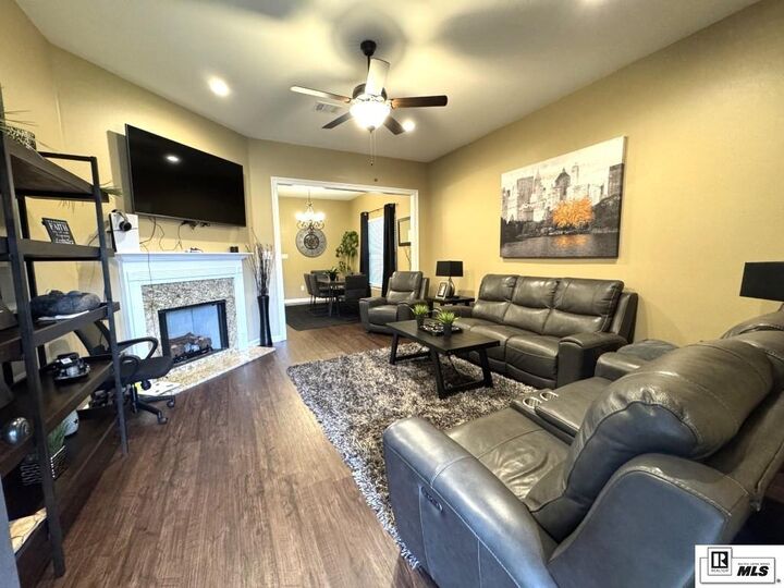 Property Photo: 204 Briar Patch Drive LA 71203