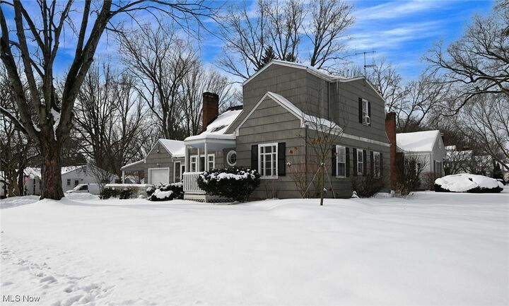 Property Photo:  302 N Pershing Avenue  OH 44313 