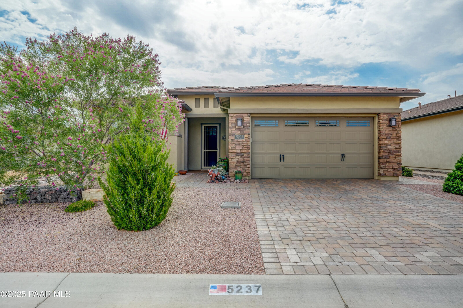 Property Photo:  5237 Autumn Leaf Lane  AZ 86301 