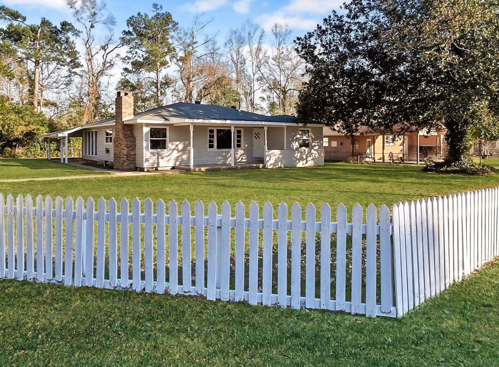 Property Photo:  616 N Frusha Dr  LA 70634 