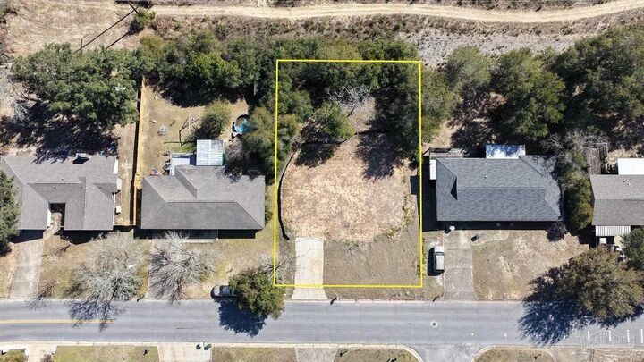 Property Photo:  5536 Charbar Dr  FL 32526 