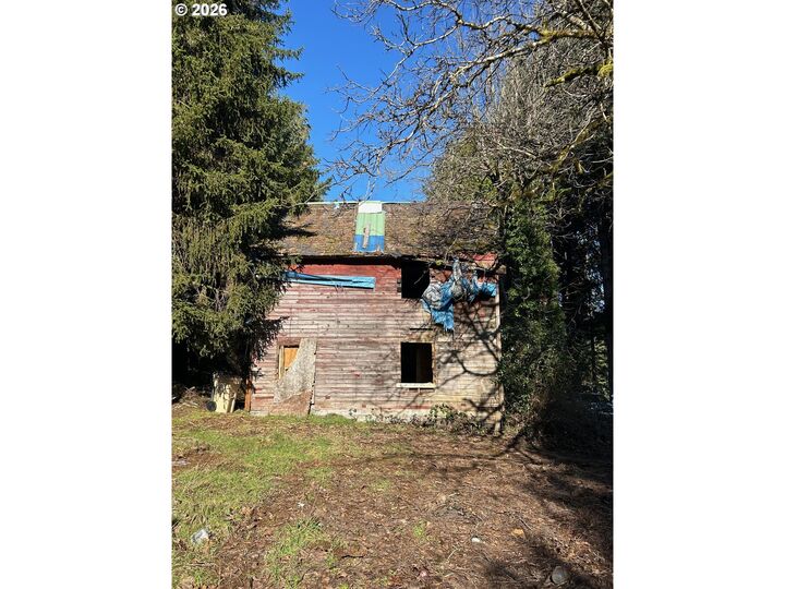 Property Photo: 995 Parry Rd OR 97344