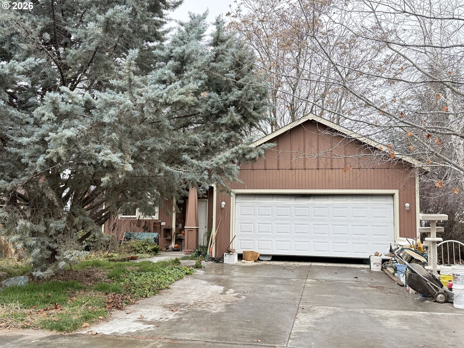 Property Photo: 528 Juniper Dr OR 97818