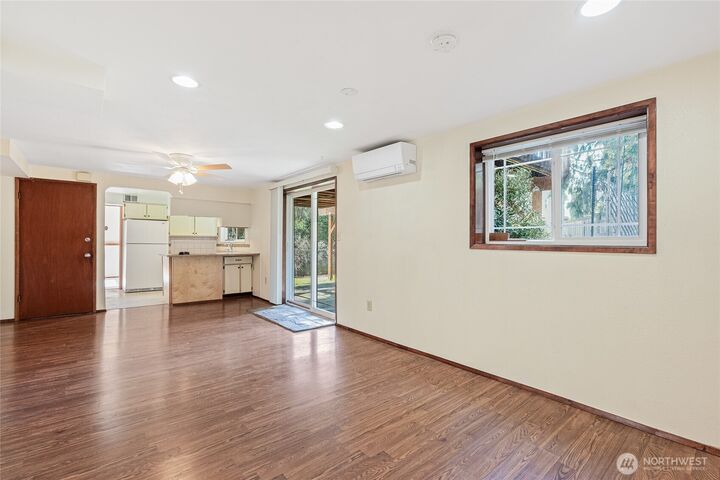 Property Photo: 415 N 179th Place Lower WA 98133