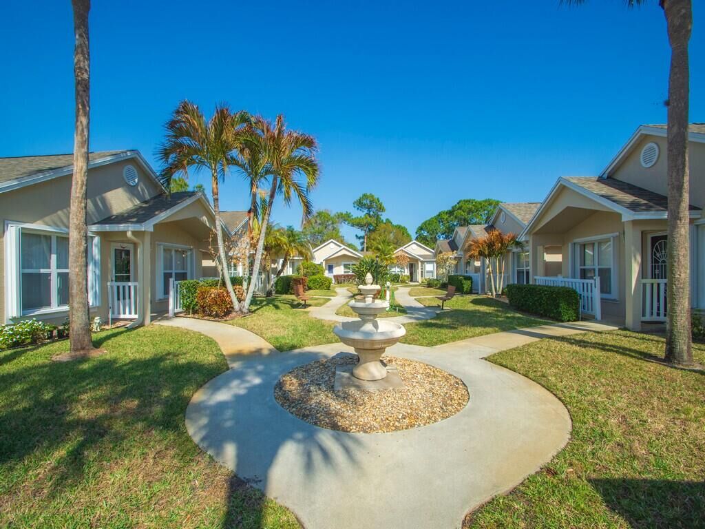 Property Photo:  612 NW San Remo Circle  FL 34986 