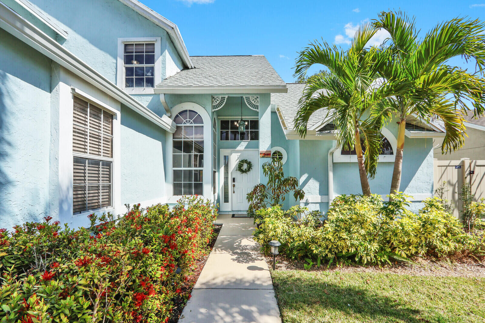 Property Photo: 1575 Windship Circle FL 33414