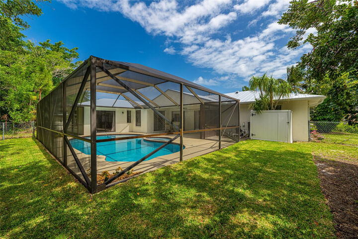 Property Photo:  2614 SE Export Avenue  FL 34952 