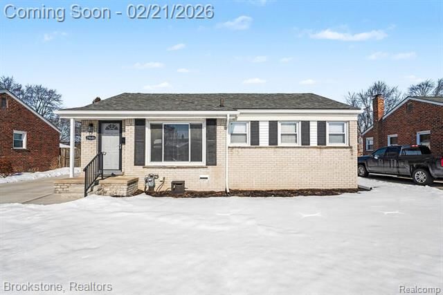 Property Photo: 29646 Robert Drive MI 48150