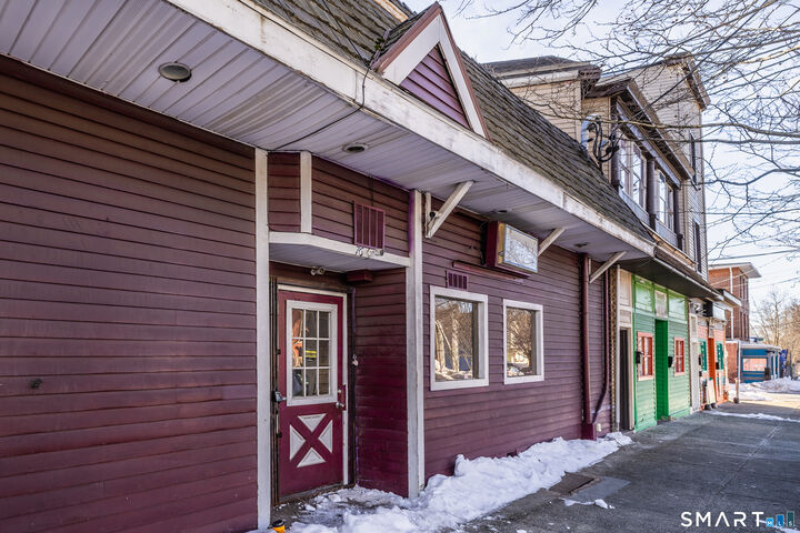 Property Photo:  76 Kimberly Avenue  CT 06519 