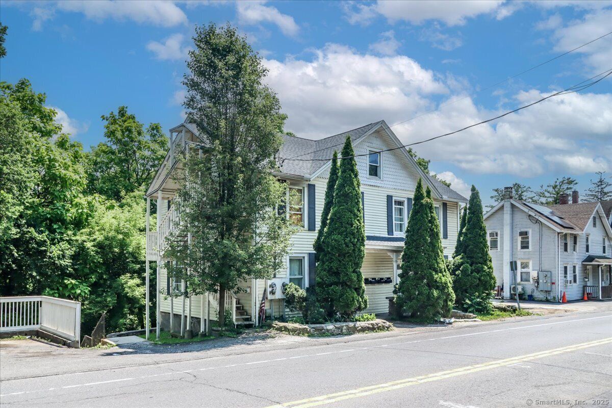 Property Photo:  34 Poplar Street B  CT 06776 