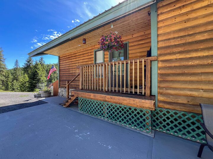 Property Photo: 1188 Randall Rd WA 99114