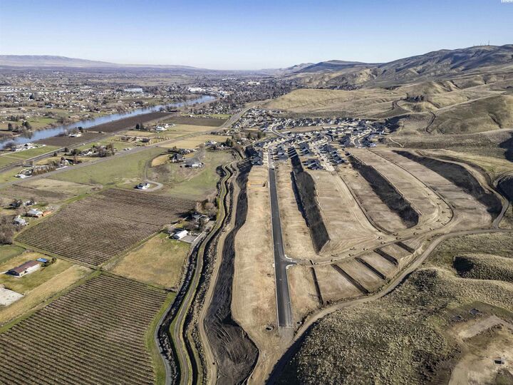 Property Photo:  Tbd SW Kelandren Drive Lots 1-16 &Amp 18-30  WA 99350 