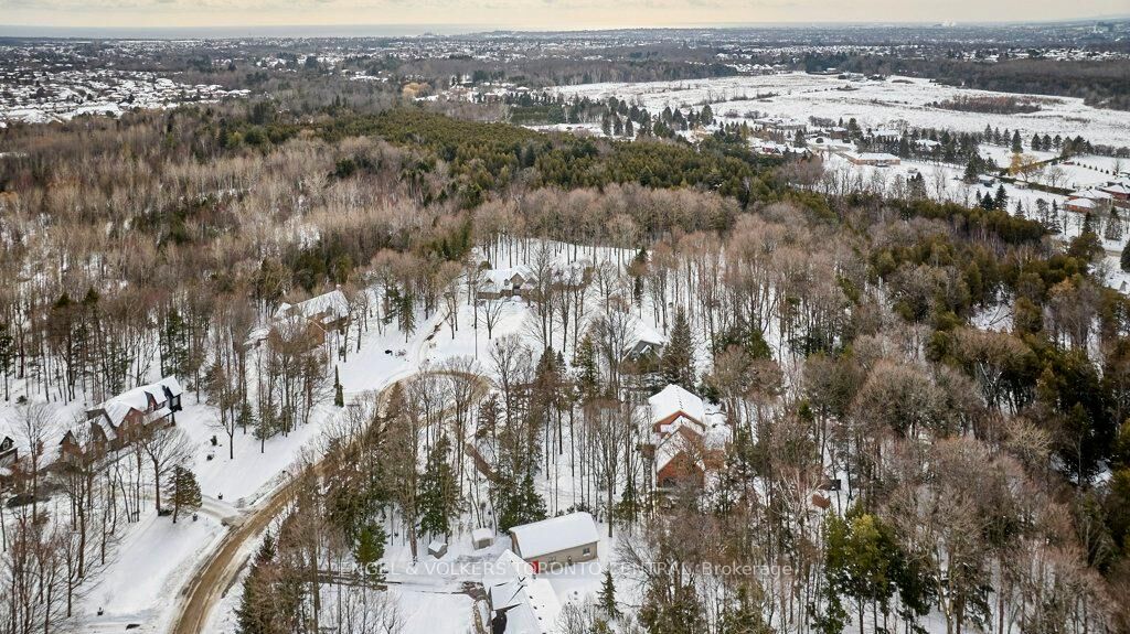 Property Photo:  27 Timberlane Court  ON L1E 2H1 