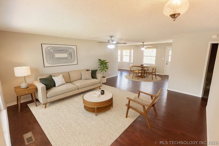 Property Photo:  421 N Cedar Street  OK 74037 