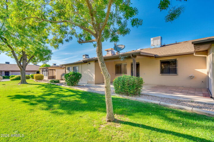 Property Photo:  520 S Greenfield Road 17  AZ 85206 