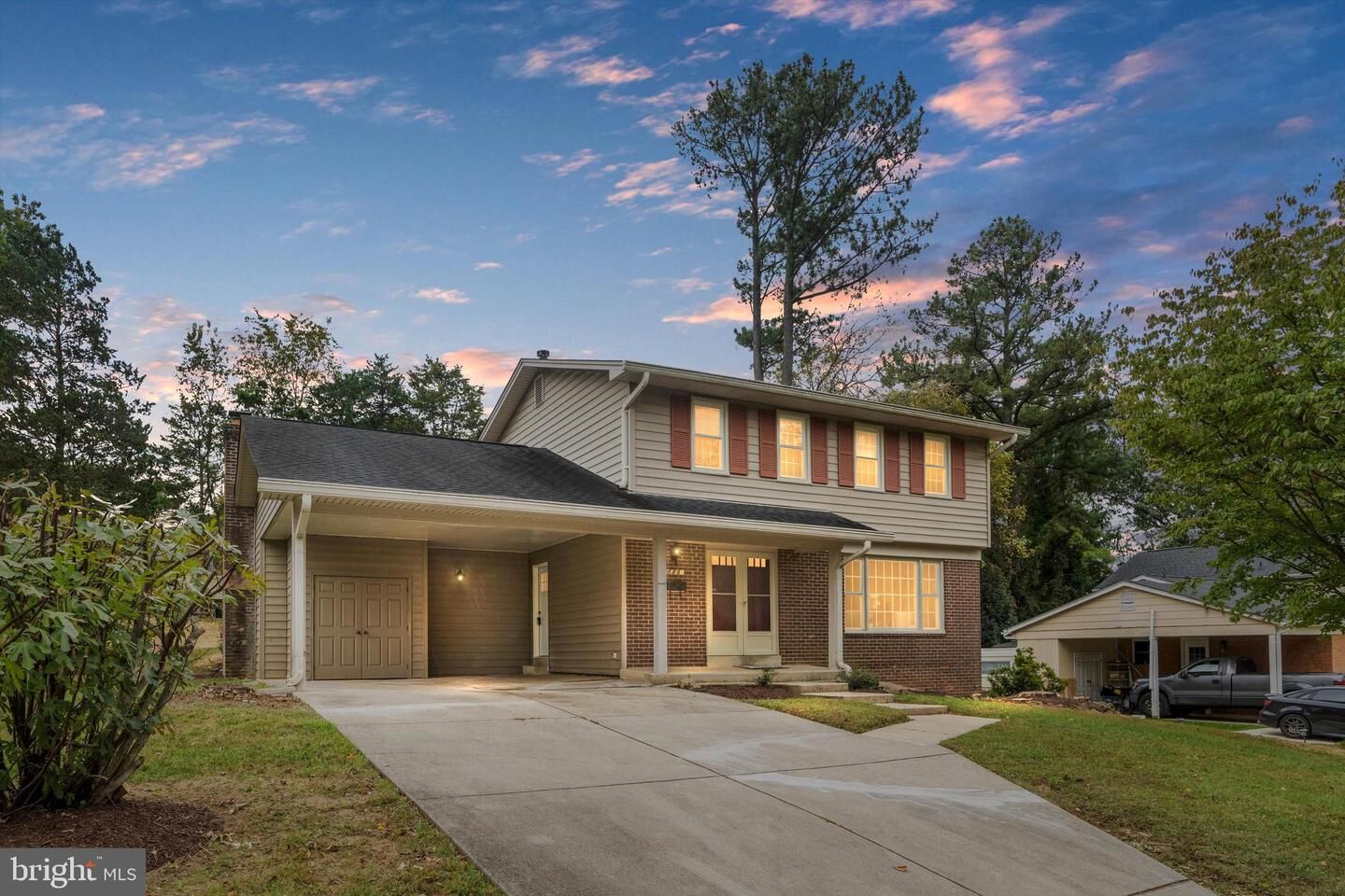 Property Photo:  686 College Parkway  MD 20850 