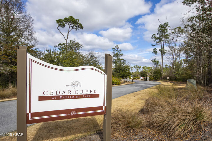 Property Photo:  9916 Summer Creek Drive  FL 32409 