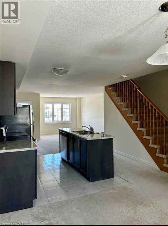 Photo de la propriété: 754 Linden Drive ON N3H 0E3