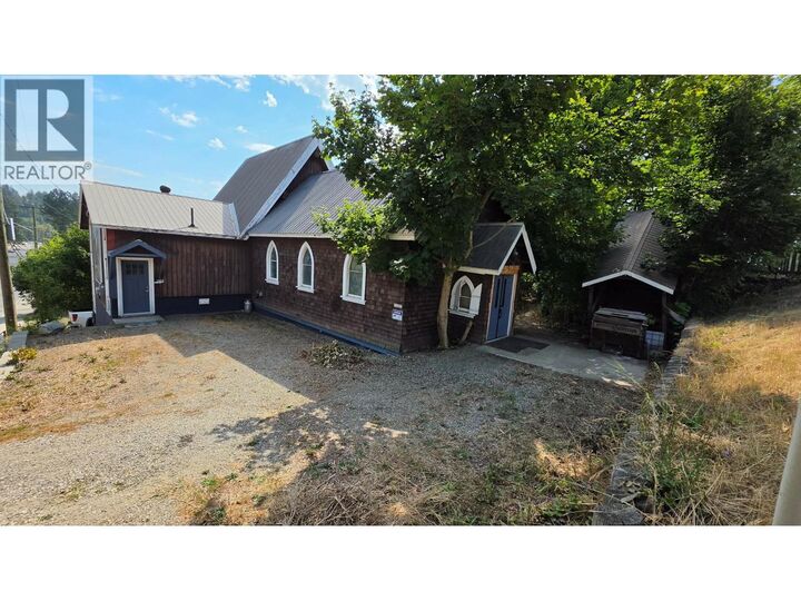 2193 Park Avenue — photo 1