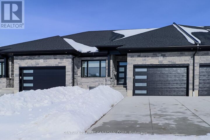 Property Photo:  32 Postma Crescent 10  ON N0M 1A0 