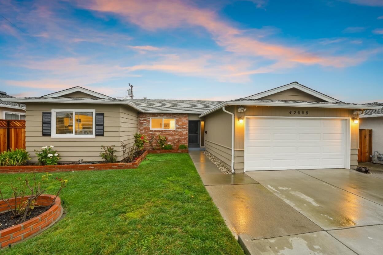 Property Photo: 42688 Saratoga Park St CA 94538