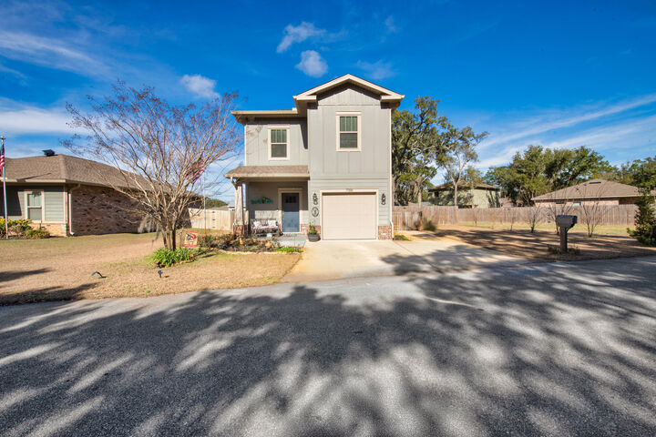 Property Photo:  7388 Hiawatha Lane  FL 32566 