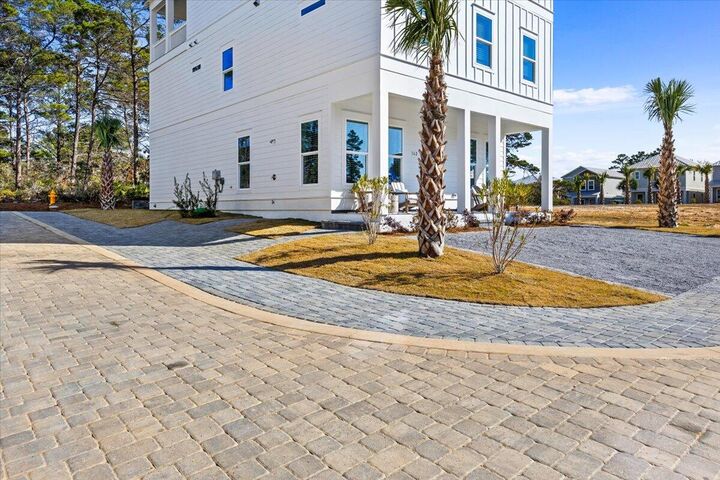 Property Photo:  162 Charming Way  FL 32459 