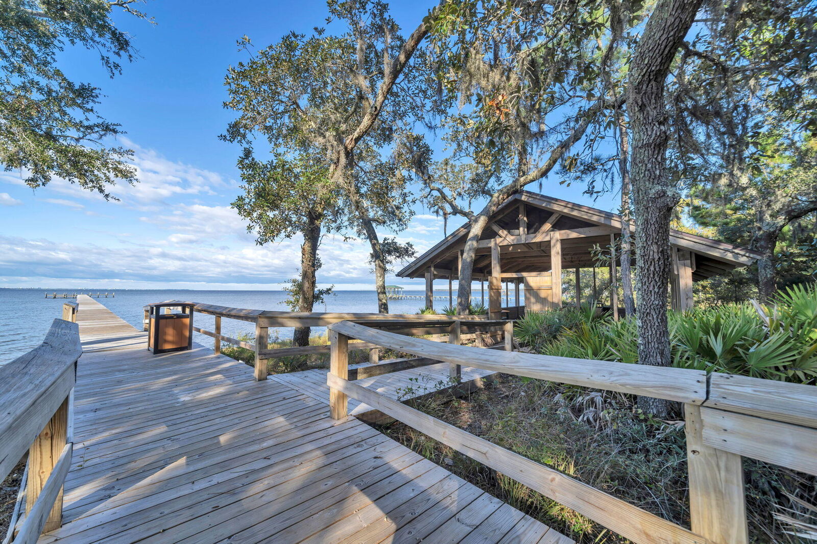 Property Photo:  183 Meadow Lake Drive  FL 32439 
