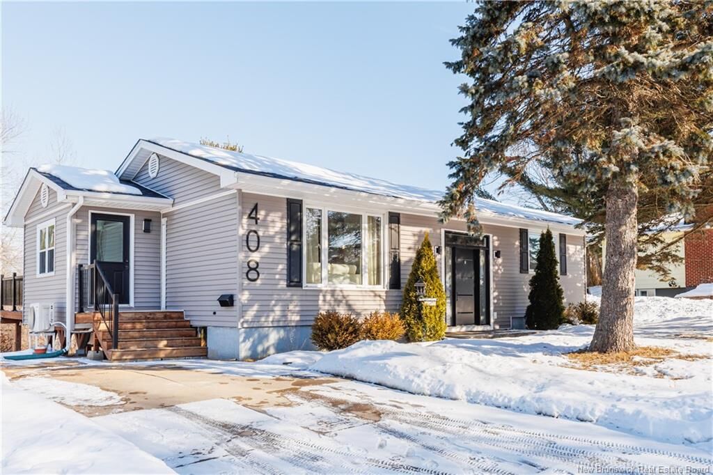 Photo de la propriété: 408 Gardiner Street NB E2V 1G3