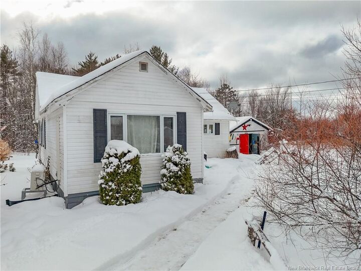 Property Photo:  42 Lauvina Road  NB E2V 3X6 