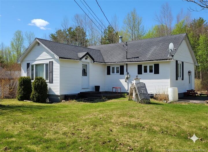 Photo de la propriété:  42 Lauvina Road  NB E2V 3X6 