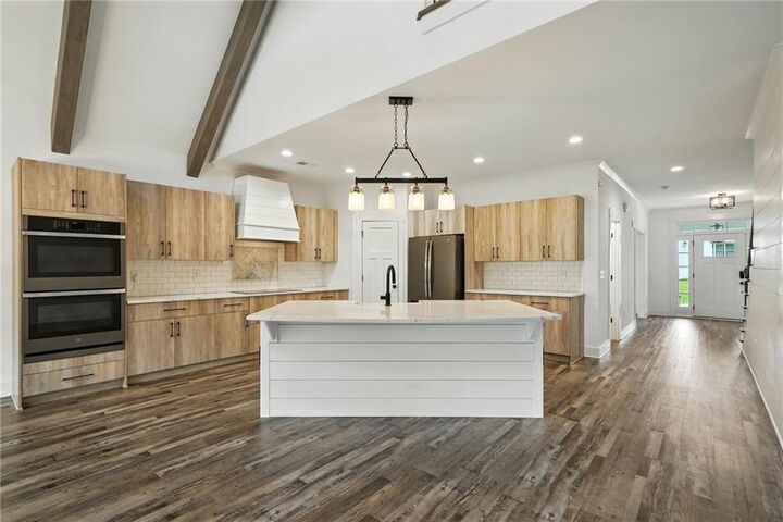 Property Photo: 548 Stoneledge Road GA 30143