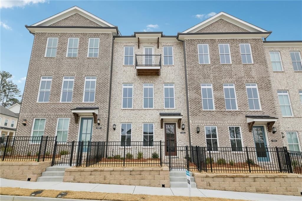 Property Photo:  1003 Crown Oak Street 43  GA 30022 