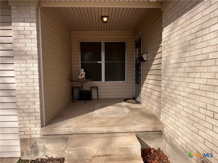 Property Photo:  1005 Redondo Drive  TX 76541 