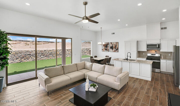 Property Photo:  3965 Surmise Street  TX 79938 