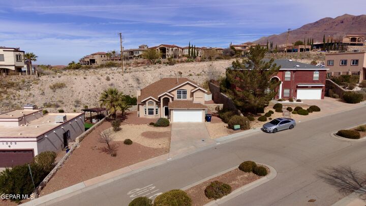 Property Photo: 1013 Via De La Paz Drive TX 79912