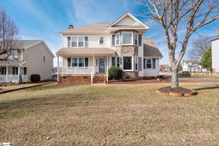 Property Photo:  807 Fairview Road  SC 29651 